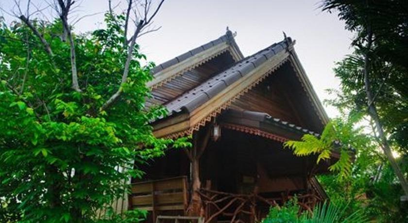 Отель Phuchumphae Resort
