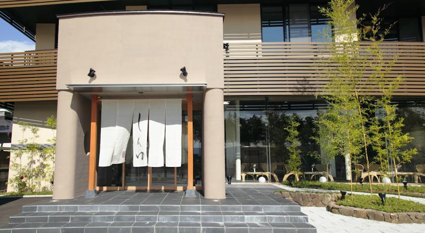 Отель Kamisuwa Onsen Shinyu