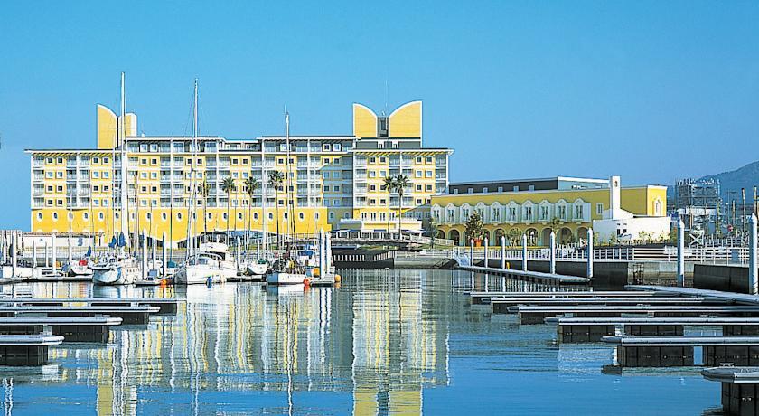 Отель Wakayama Marina City Royal Pines Hotel