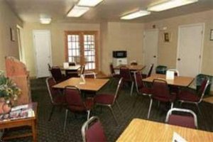 Отель Rodeway Inn Civic Center Roanoke