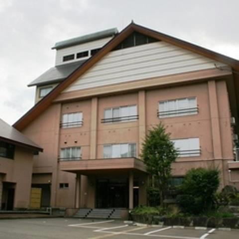Отель Echigo Yuzawa Onsen Sakura Tei
