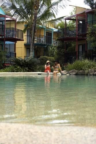 Отель Australis Noosa Lakes