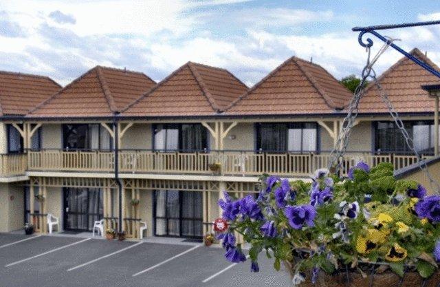 Отель Cablecourt Motel