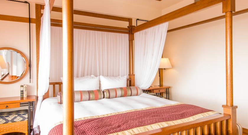 Отель Kanucha Bay Hotel & Villas
