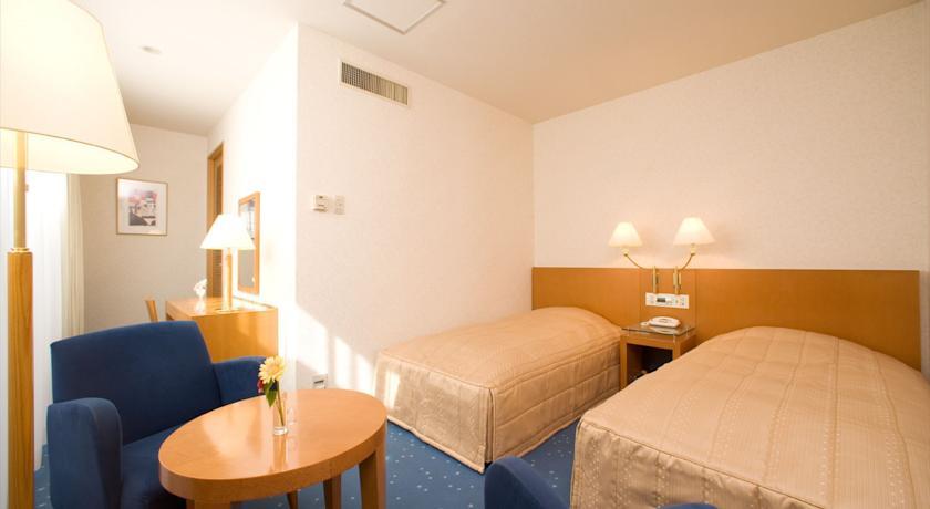 Отель J Hotel Motoyawata