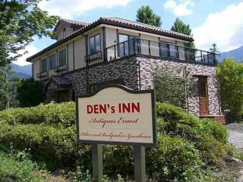 Хостел Den's Inn