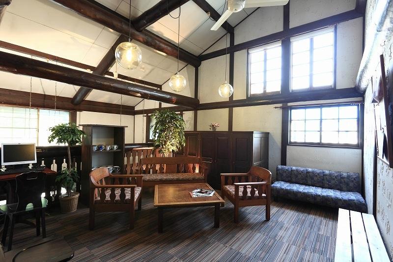 Отель Lodge Karunaju & The Alpine Grill