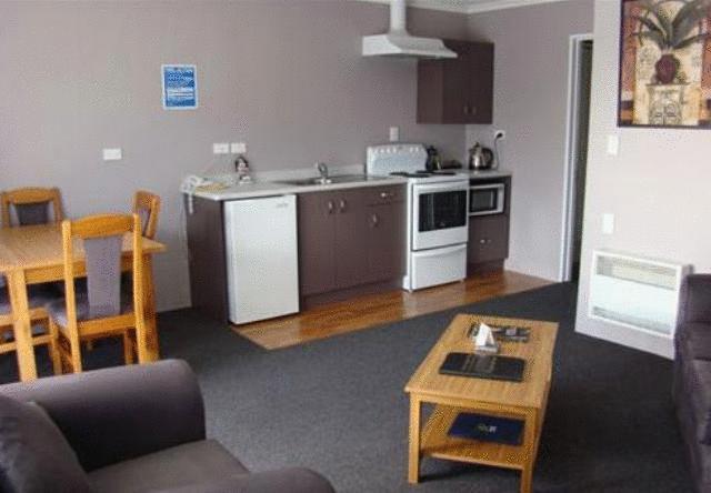 Отель Tower Lodge Motel
