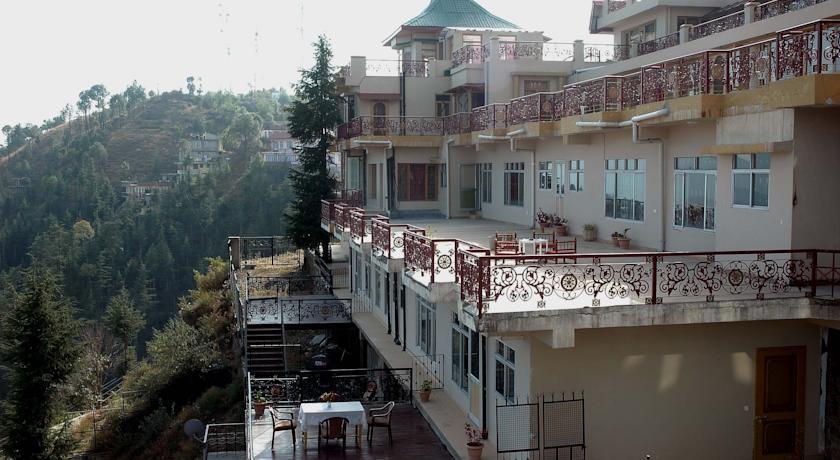 Отель Aapo Aap Home Stay