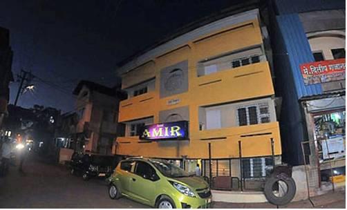Отель Hotel Amir
