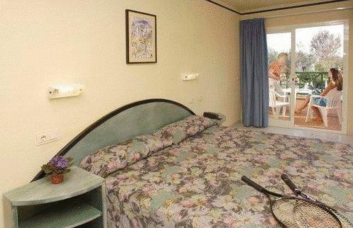 Отель Holiday Garden Hotel