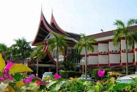 Отель Selesa Beach Resort Port Dickson