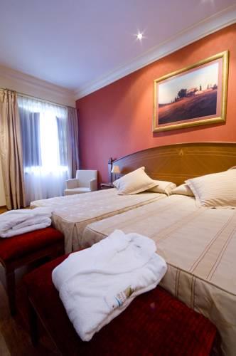 Отель Hotel Palacio De La Magdalena