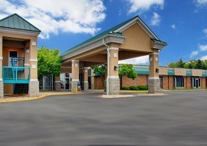 Отель Clarion Inn Cedar Falls