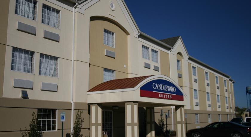 Отель Candlewood Suites Lake Charles-Sulphur