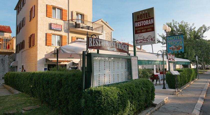 Отель Trogir Hotel