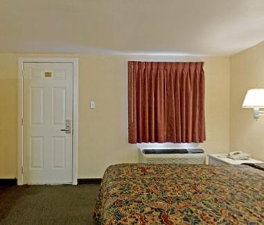Отель Americas Best Value Inn 