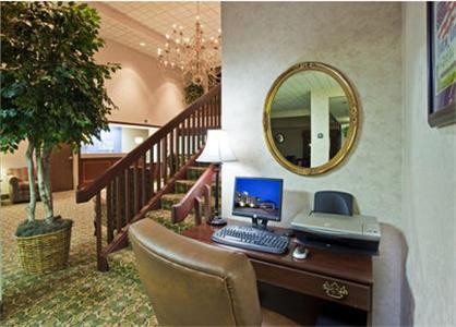 Отель Holiday Inn Express Hotel & Suites FINDLAY