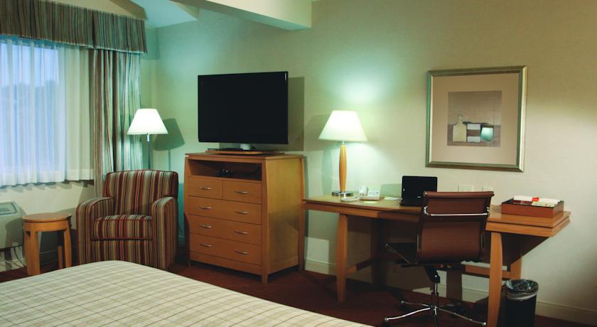 Отель Four Points by Sheraton Plainview Long Island