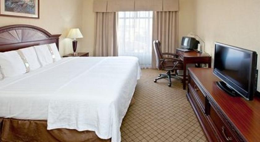 Отель Holiday Inn Hotel & Suites HUNTINGTON-CIVIC ARENA