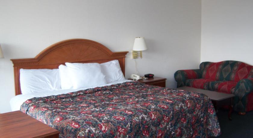 Отель Country Hearth Inn Horse Cave