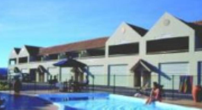 Апартаменты Apartments On The Waterfront