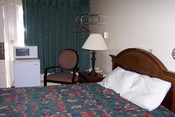 Отель Delta Motel