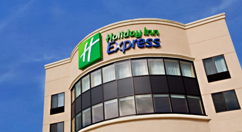 Отель Holiday Inn Express Waterloo