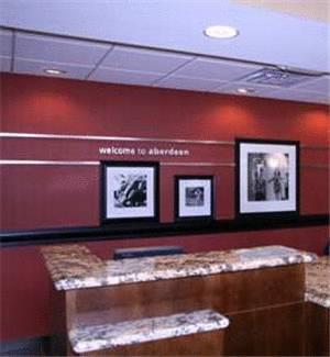 Отель Hampton Inn & Suites Aberdeen
