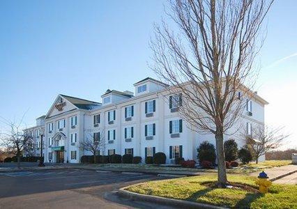 Отель Quality Inn Alcoa