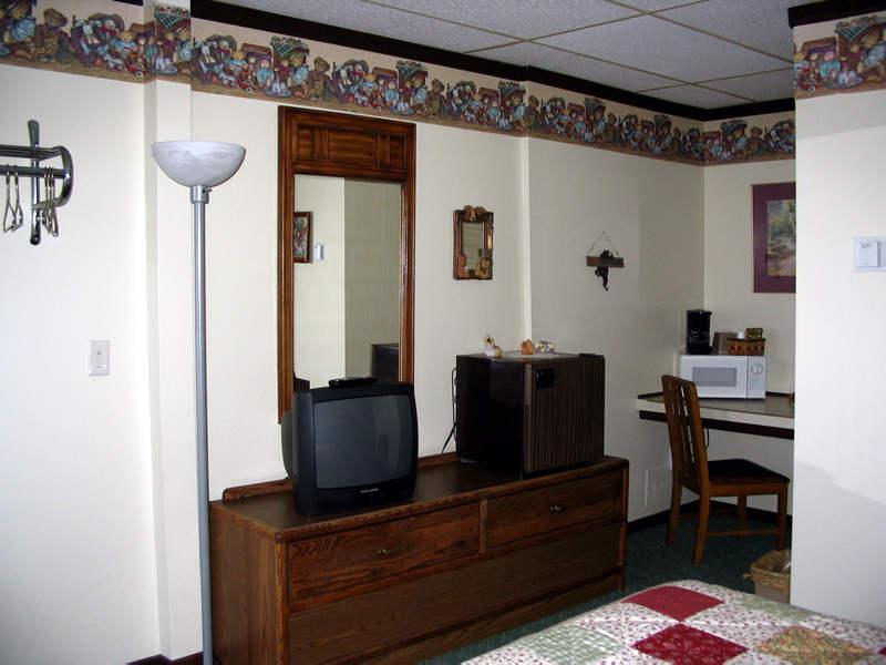 Отель America's Best Inn & Suites