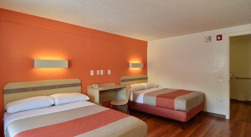 Отель Motel 6 Altoona