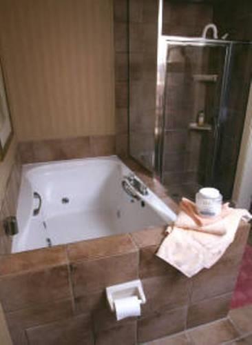 Мини-отель Two-O-One Bed and Breakfast