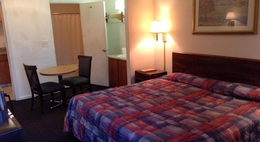 Отель Budget Host Athens