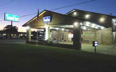 Отель Travel Inn Atlanta Texas