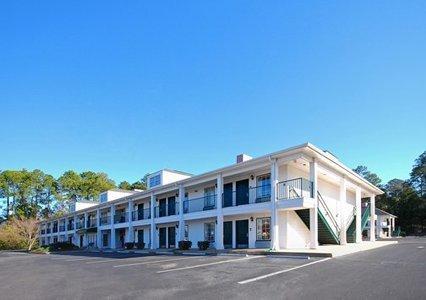 Отель Quality Inn Bainbridge