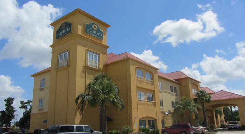 Отель La Quinta Inn & Suites Houston 1960
