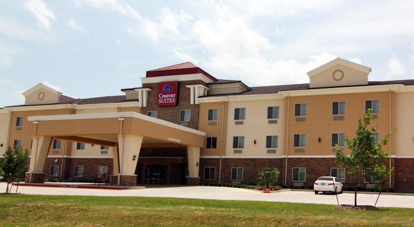 Отель Comfort Suites Bastrop