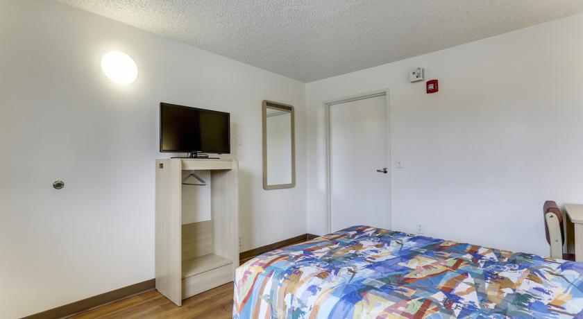 Отель Motel 6 Baton Rouge Southeast