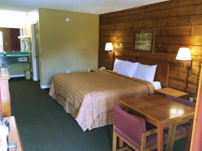 Отель Log Cabin Inn