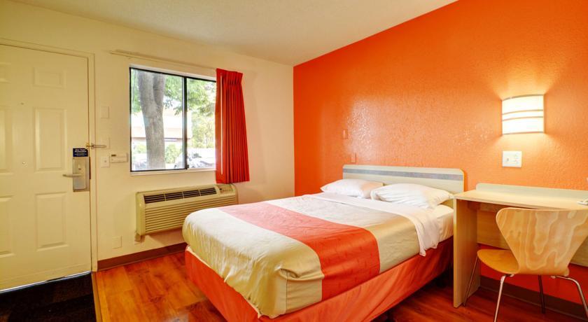 Отель Motel 6 Hartford - Wethersfield