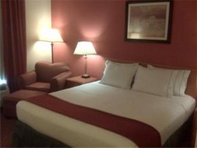 Отель Holiday Inn Express Williamston