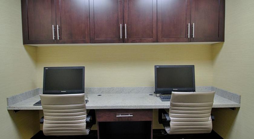 Отель Hampton Inn and Suites Trophy Club