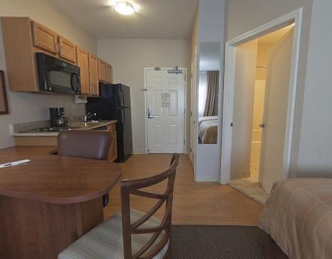 Отель Candlewood Suites Bismarck