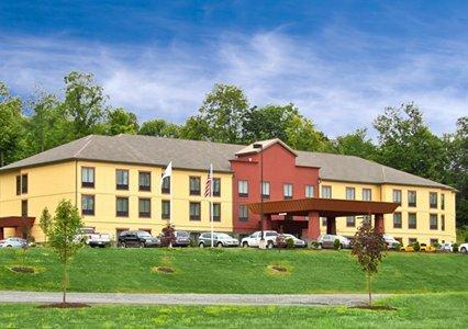Отель Comfort Inn & Suites Tunkhannock