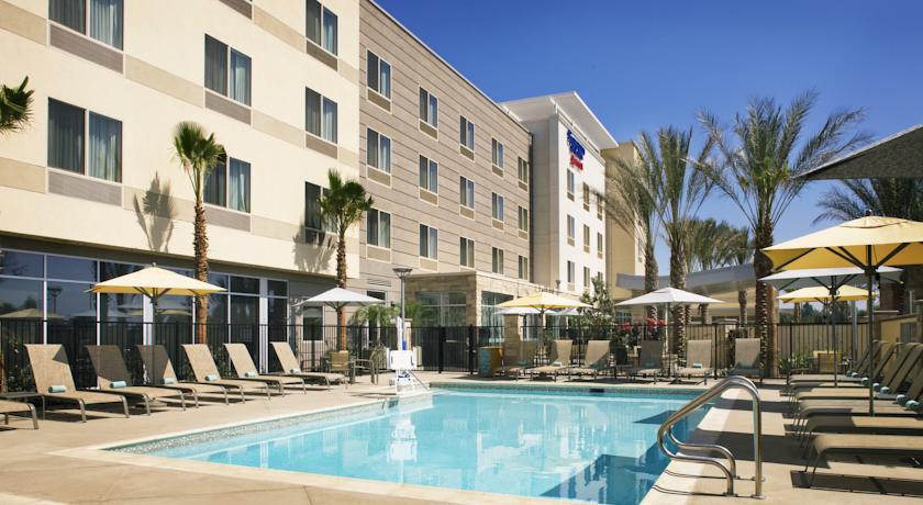 Отель Fairfield Inn & Suites Santa Ana Tustin