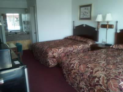 Отель Travelers Inn Van Buren