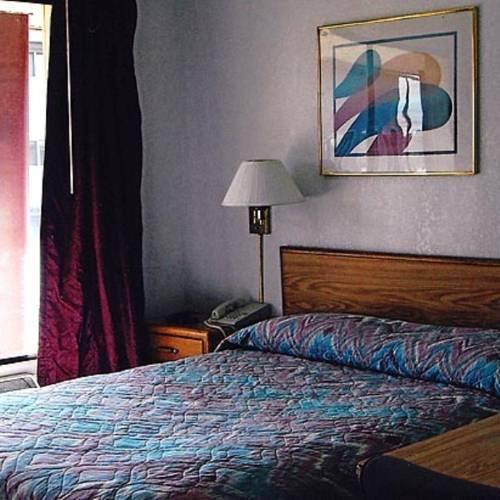 Отель Travel Inn Perrysburg
