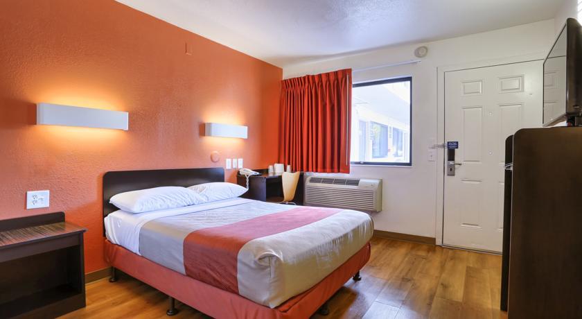Отель Motel 6 Walnut Creek