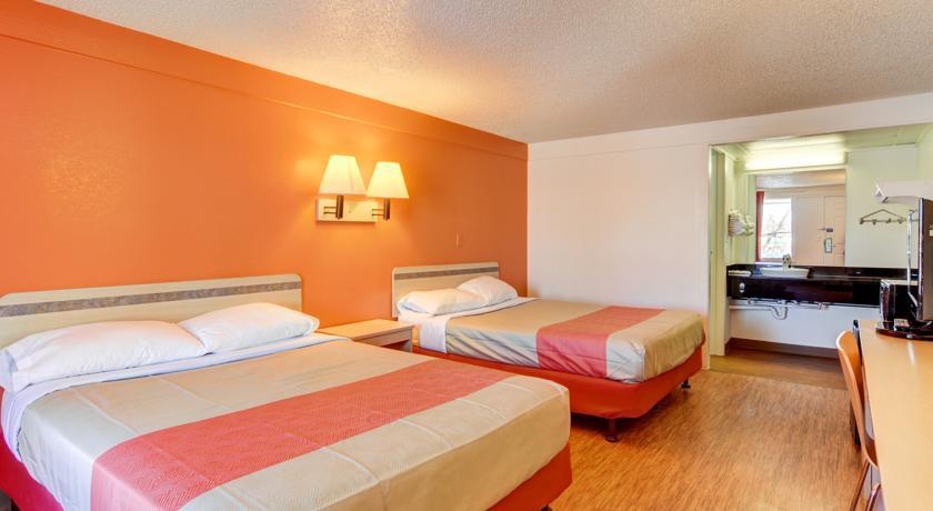 Отель Motel 6 Washington Pennsylvania